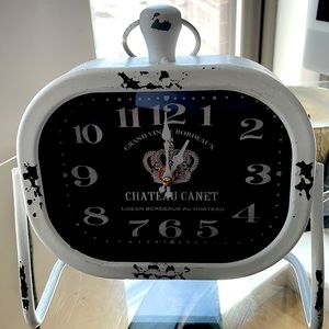 Clock for bedroom or office